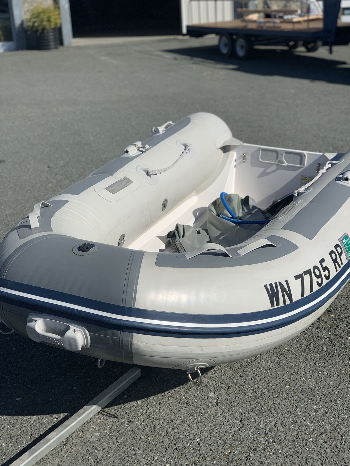 Endeavor MX 270 dinghy