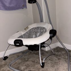 Baby Swing/bouncer