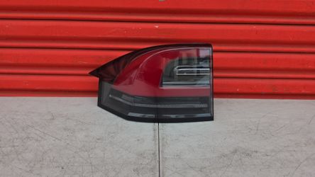Tesla Model X Rear Left Outer Taillight 2016-2020