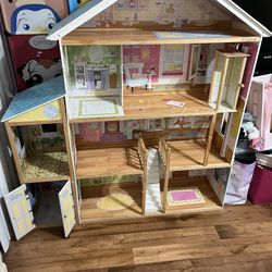 Doll House 