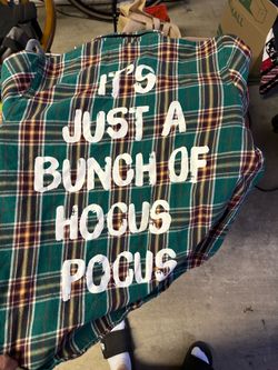 Disney Hocus Pocus Winifred shirt - Medium