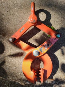 Pallet clamp