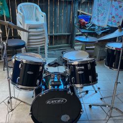 Black  Drum Set