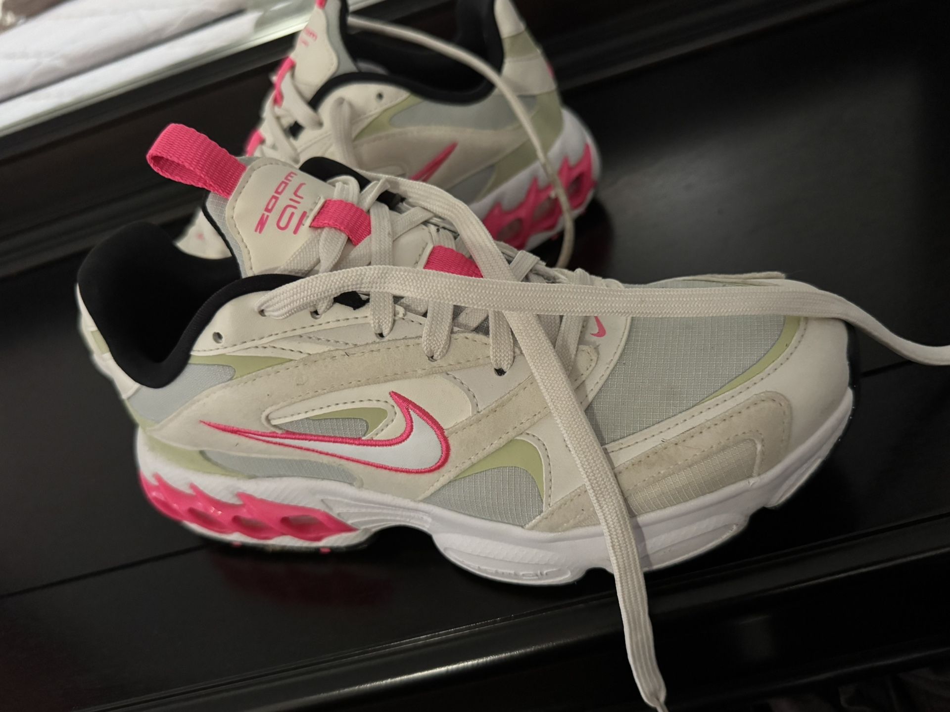 Nike Air Zoom Hot pink & White Shoes
