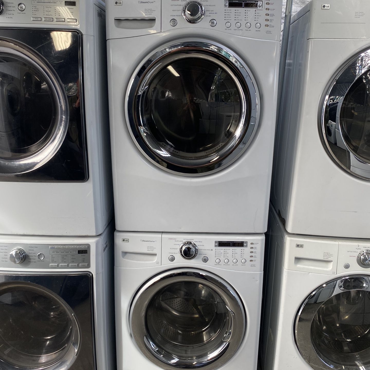 LG Washer And Gas Dryer Set 