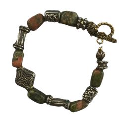 BNWT Handmade Urakite Bracelet With Toggle Clap 