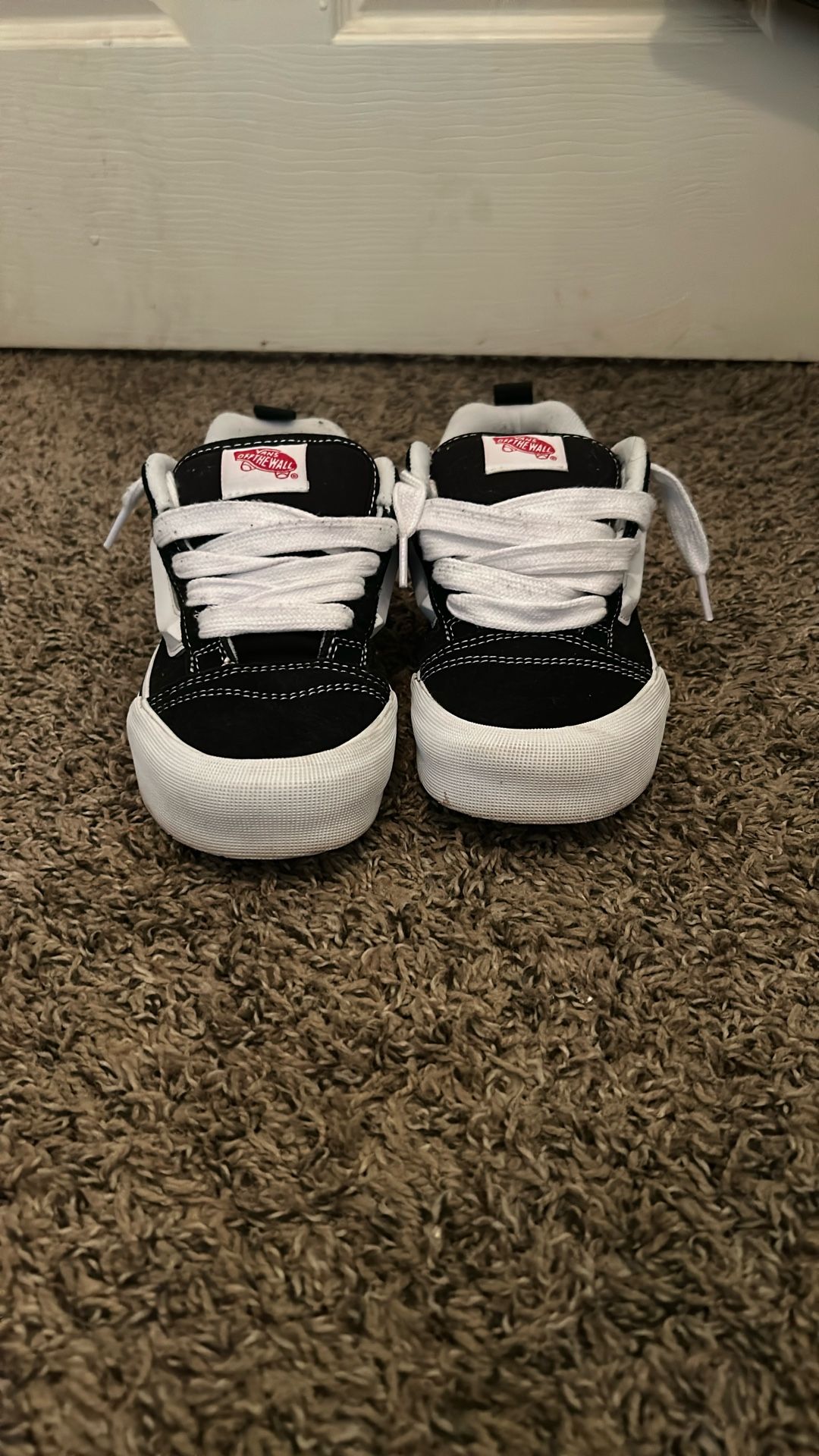 Chunky Vans, Size 4.5