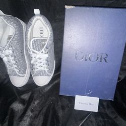 Dior B23 