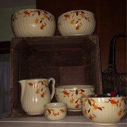 Antique , 6 Pc Halls Kitchenware