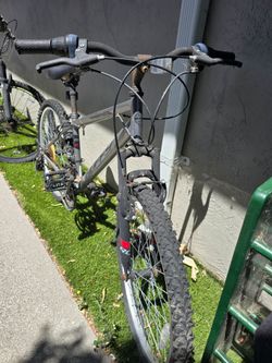 Roadmaster Granite Peak mountain bike