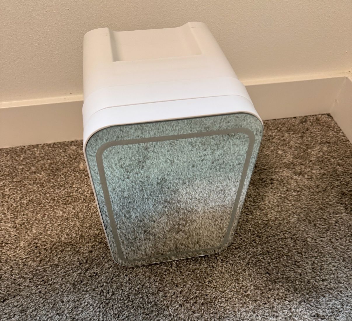 Mini Fridge For Makeup/drinks/ Hot And Cold