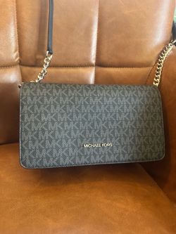 Michael Kors crossbody purse