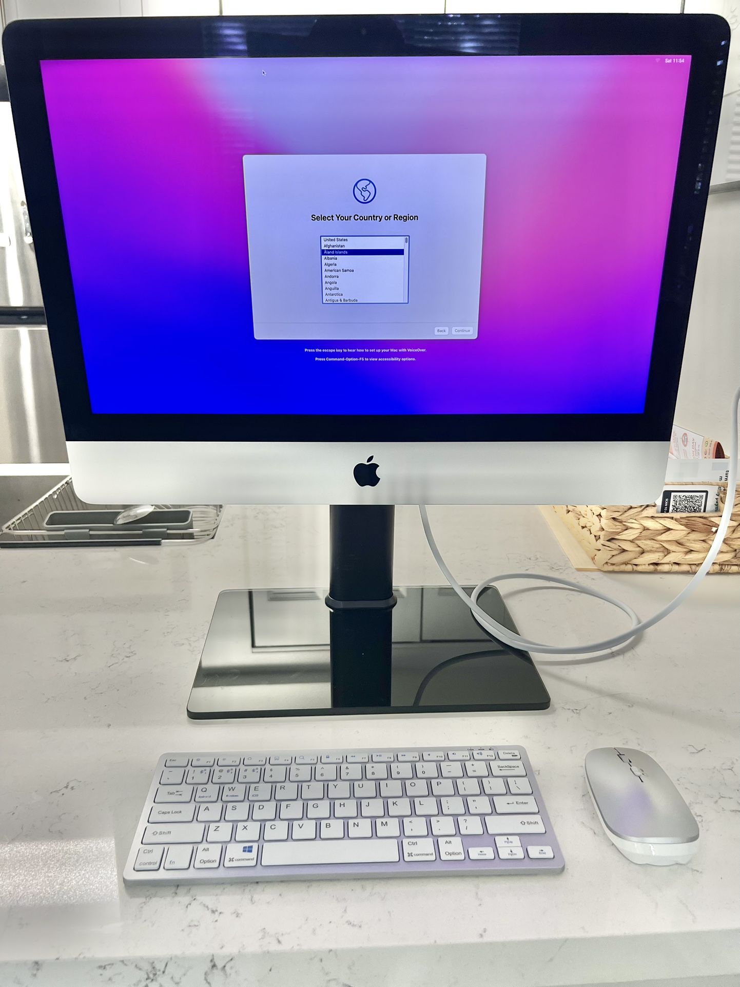 21.5-inch iMacs - 3 For Sale