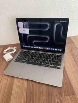 MacBook Air 13 (M1 chip / Latest OS 26 Tahoe) 8GB Memory Good Laptop (100% Battery)