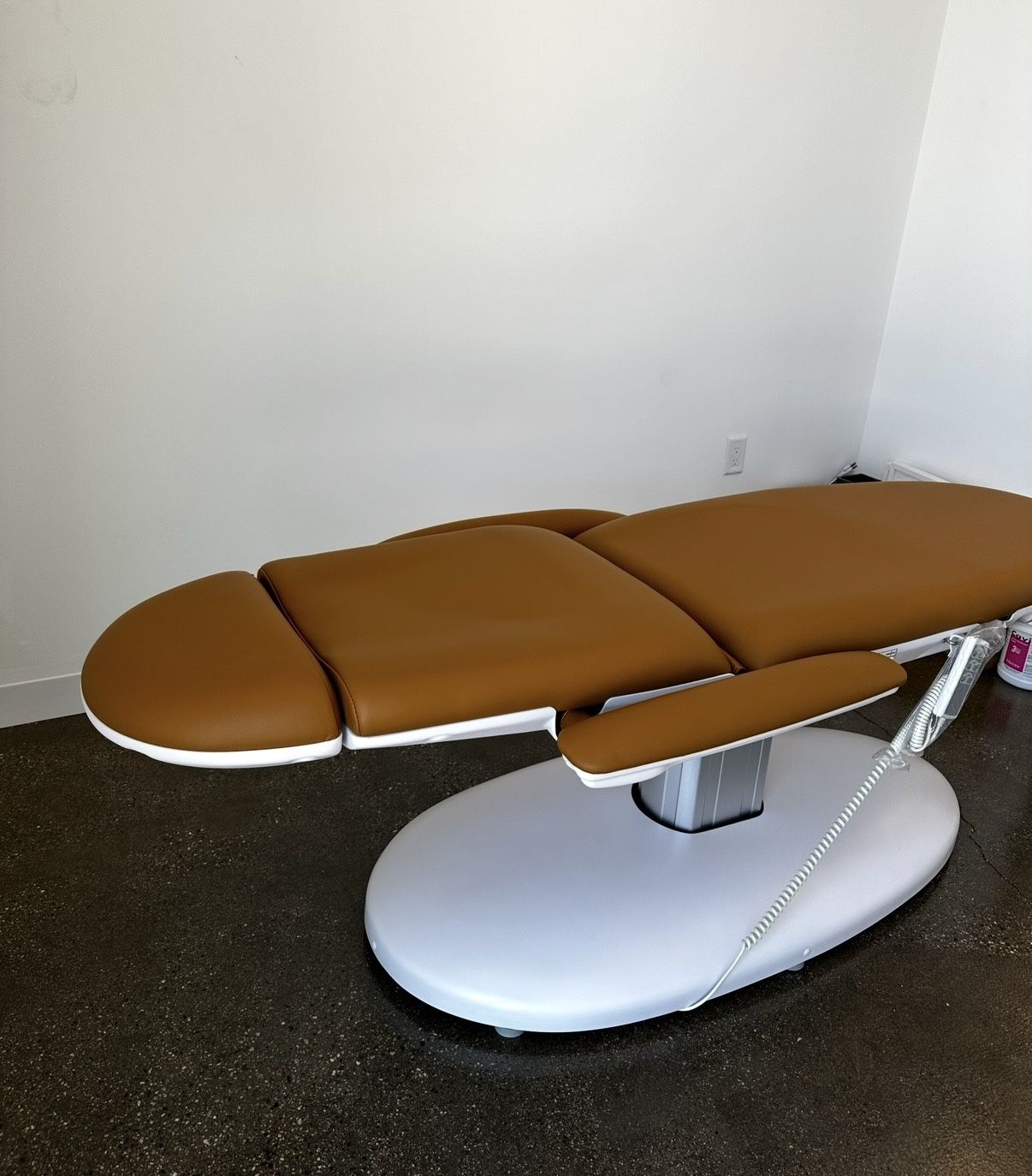 Skin act Luxury Medical Spa Chair/bed Camel Color