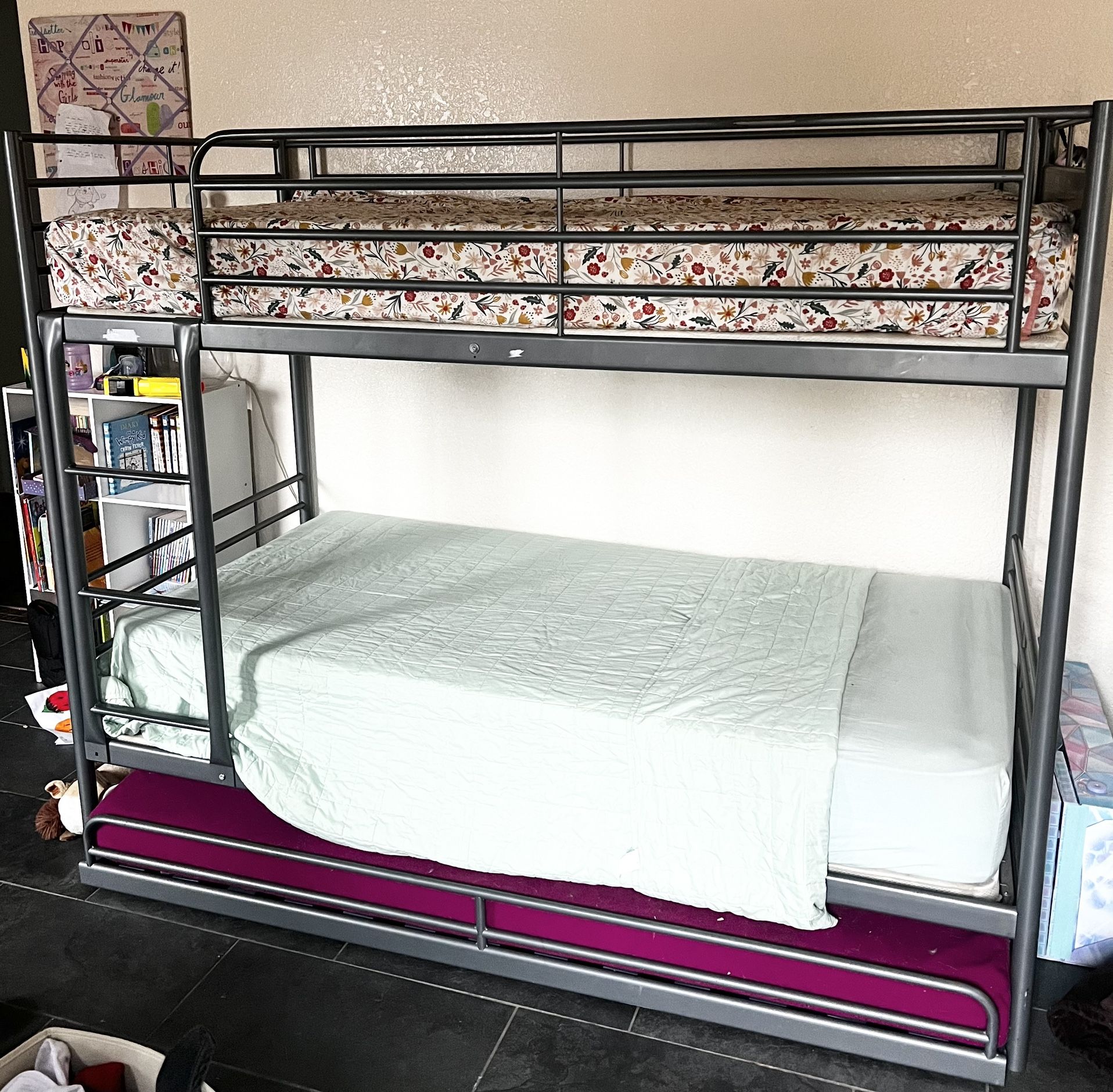 Twin Bunk Bed With Trundle 