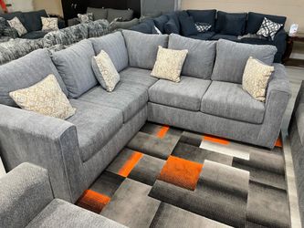 L -SHAPED SECTIONAL