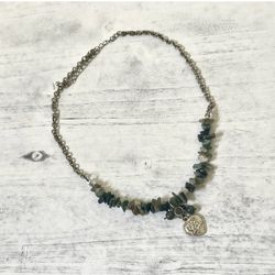 Silver Tone Heart Pendant Chip Bead Necklace 