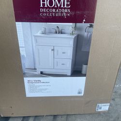 Sedgewood 30.5 in. W x 18.75 in. D x 34.375 in. H Single Sink Bath Vanity in White with Arctic Solid Surface Top 