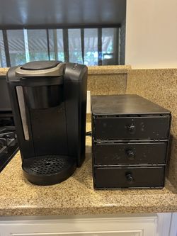 Keurig single serve and cup holder