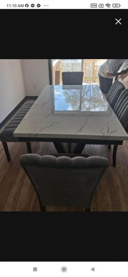 💞OM 💞  Brand New Dining Room set Dining Table and Chairs and Bench