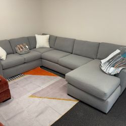 $10 Down Payment Finance / Brand New Gray 4 Piece Sectional with Chaise 