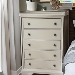 Five Drawer  Chest Dresser 