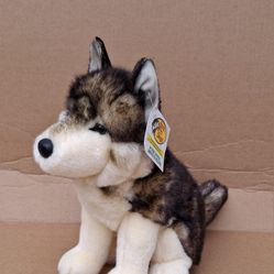 Atka the Wolf plush toy Bass Pro Shops 11"