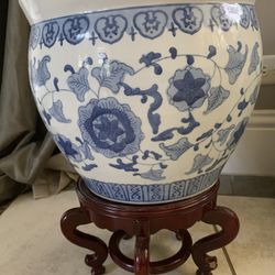 Oriental Blue And White Porcelain Pot (stand Not Included )