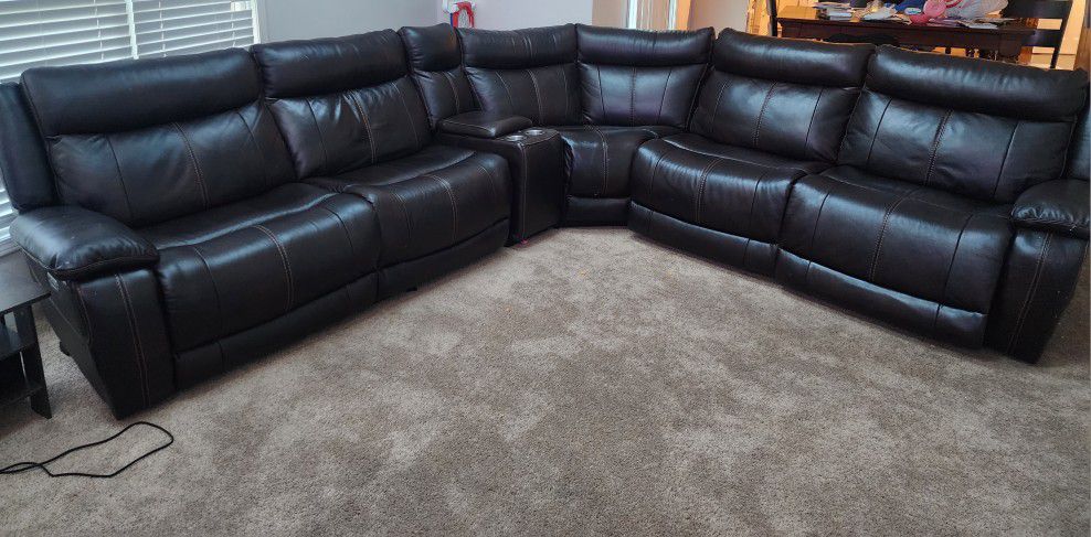 Vince Dual-Power Reclining Sectional with 3 Reclining Seats
, Genuine Leather,Sofa