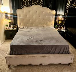 King  tufted upholstered bed frame with mattress
