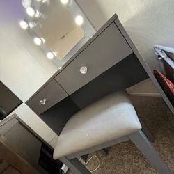Gorgeous Gray LED Vanity Makeup Desk Set - Perfect for Glam Glow-Ups! 💄✨