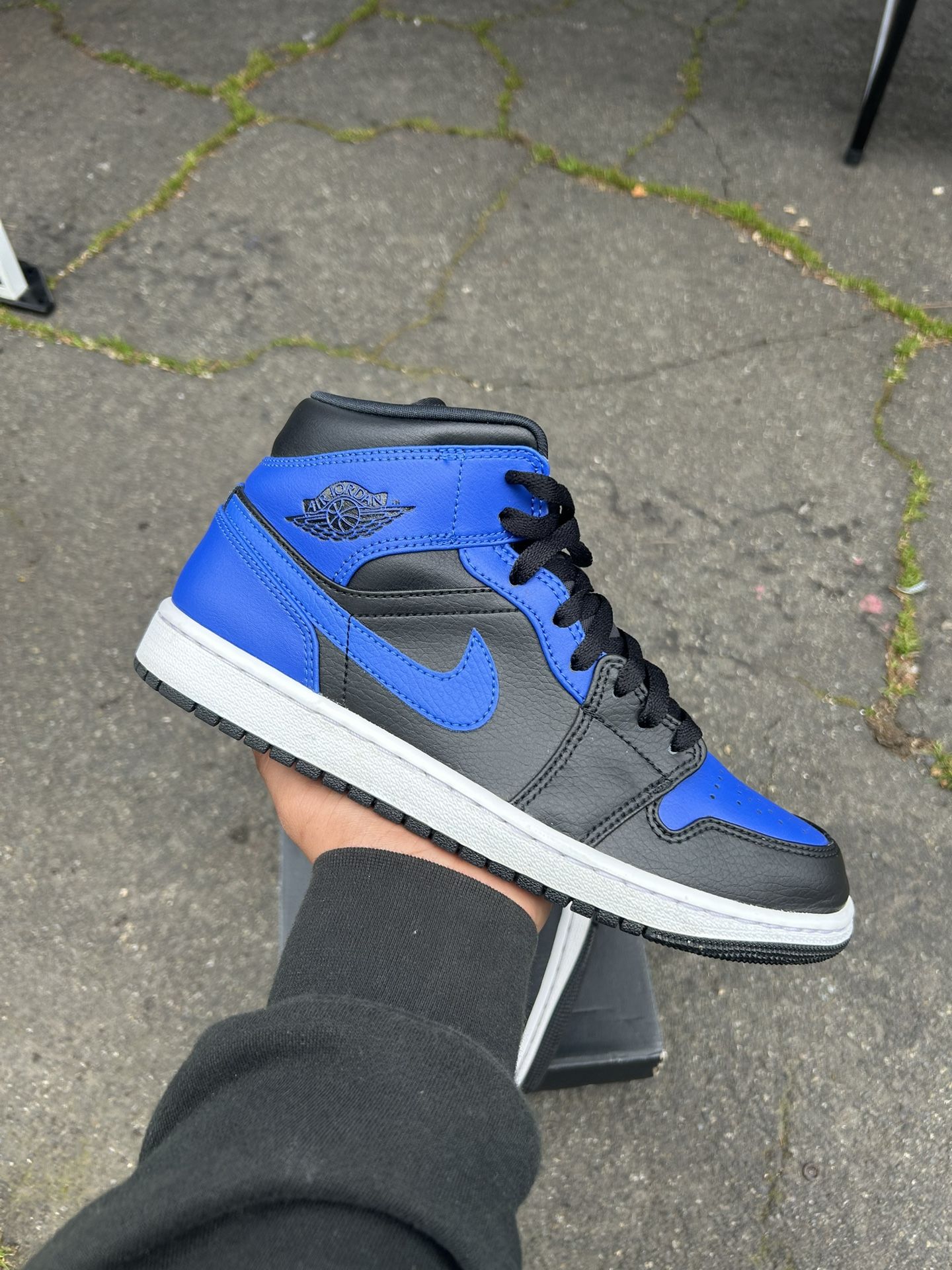 jordan 1 mid hyper royal tumbled leather