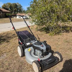 NEW LAWNMOWER OVER 370 NEW!!
