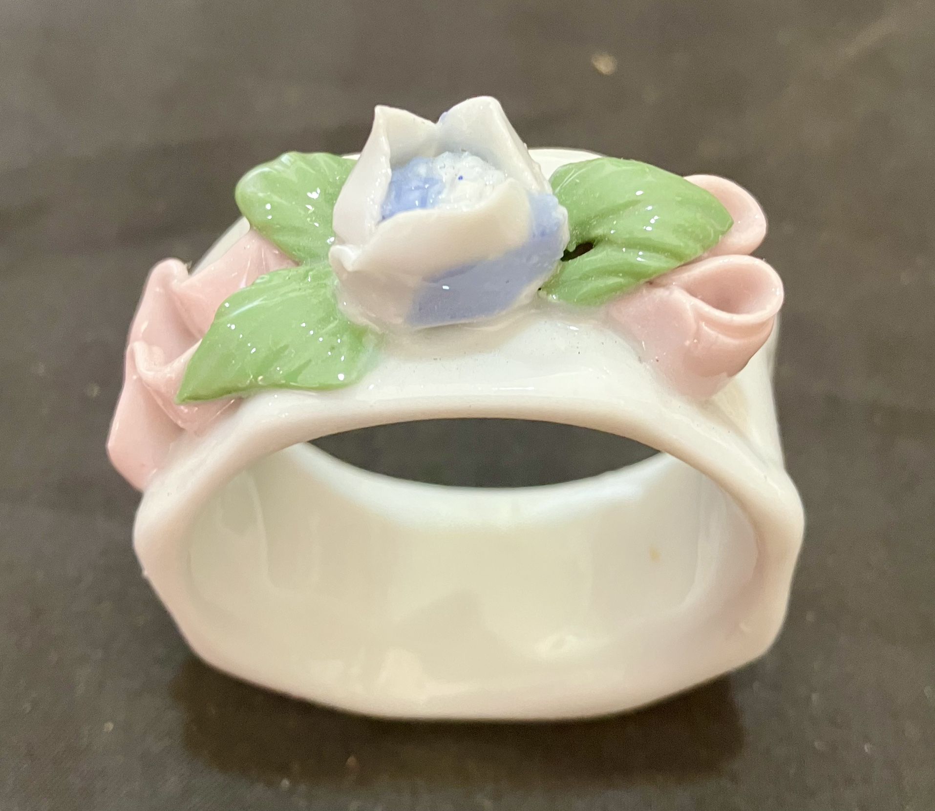 6 Vintage Porcelain/Ceramic Napkin Rings