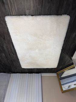 White Fluffy Faux Fur Area Rug