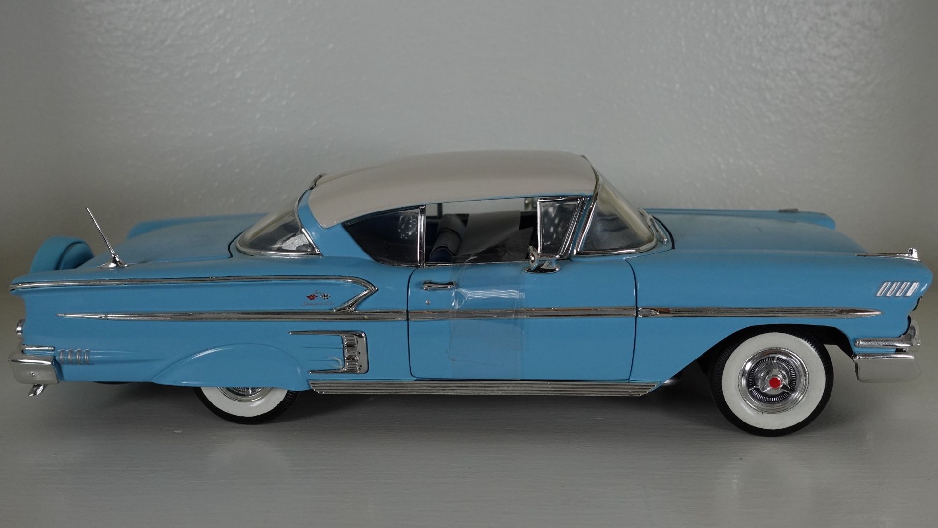 Ertl American Muscle Memories 1958 Chevy Impala Teal Coupe 1:18 Diecast Car