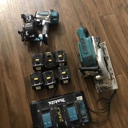 Makita Tools 18v Batteries Like New , Very Good Condition 