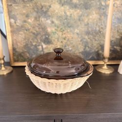  Vintage Amber Glass Pyrex Glass 1.5L Casserole Dish  