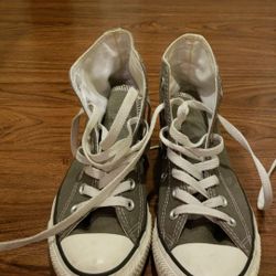 Converse women's 7 , men's 5