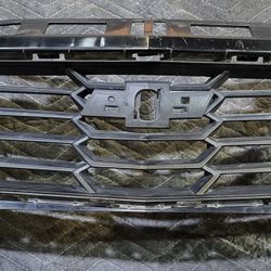 2019-2021 Front Upper Grille OEM Gm# (contact info removed)5
