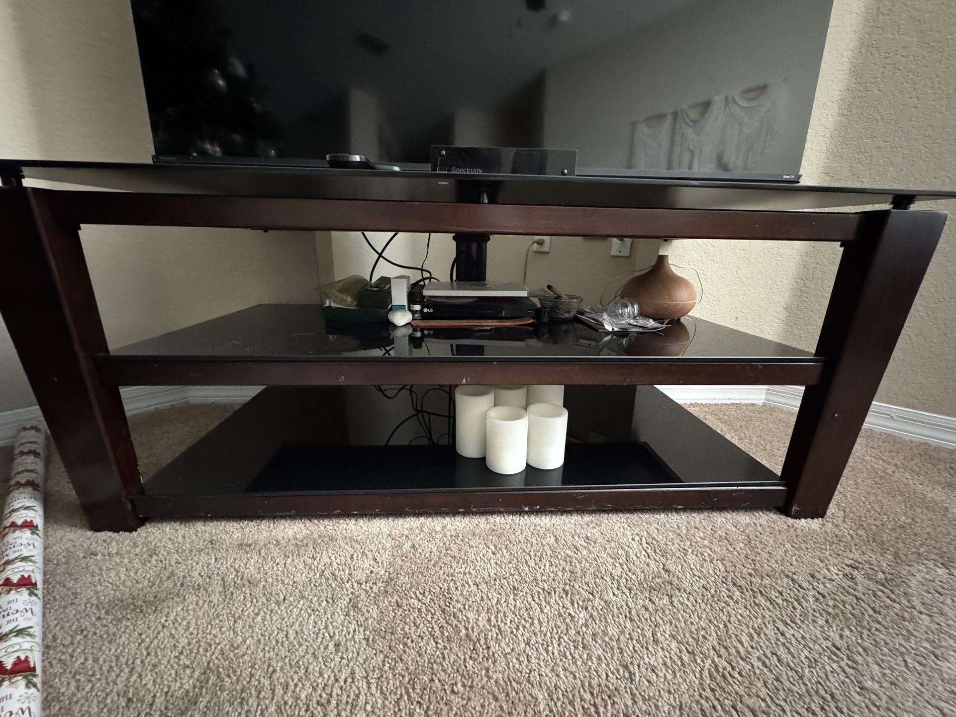 FREE-Universal Heavy-Duty TV Stand/Mount (Fits 32–70” TVs)