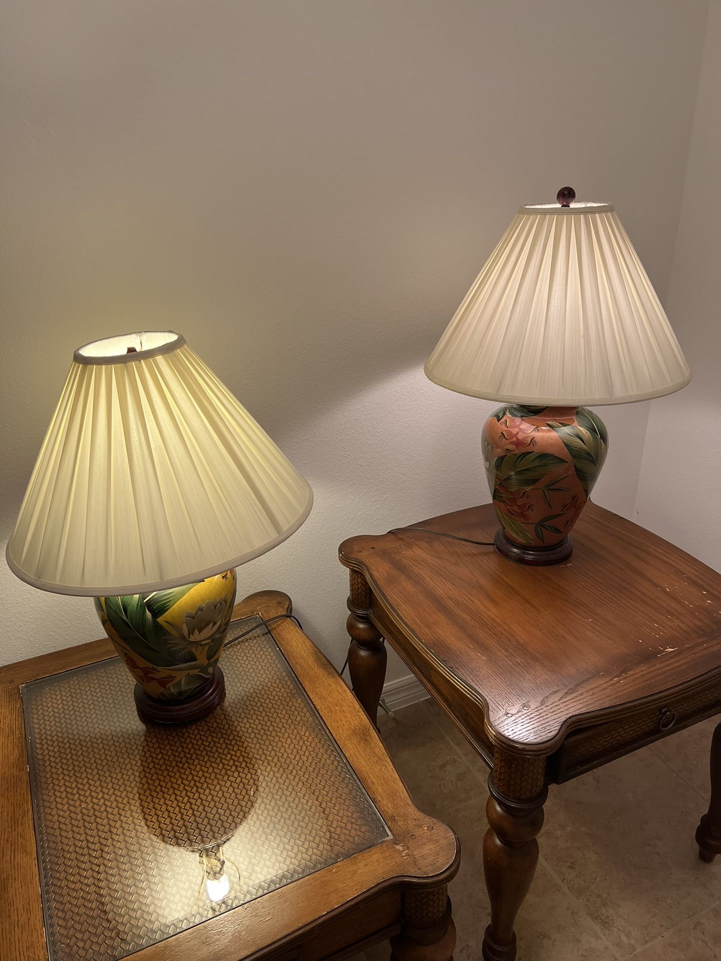 Vintage 90s 2 Table Lamps for Sale in Davenport, FL - OfferUp