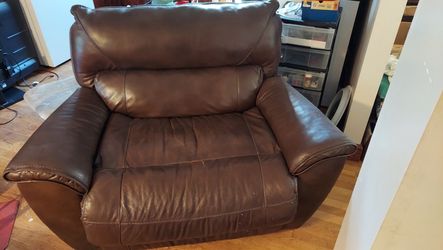 Brown ‘leather’ chair