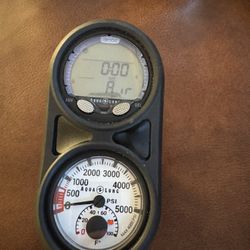 Aqualung 1300C Dive computer used once brand new