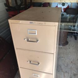 4 Drawer File Cabinet 