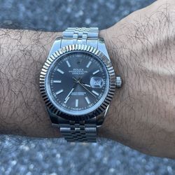Gray Sub Watch 