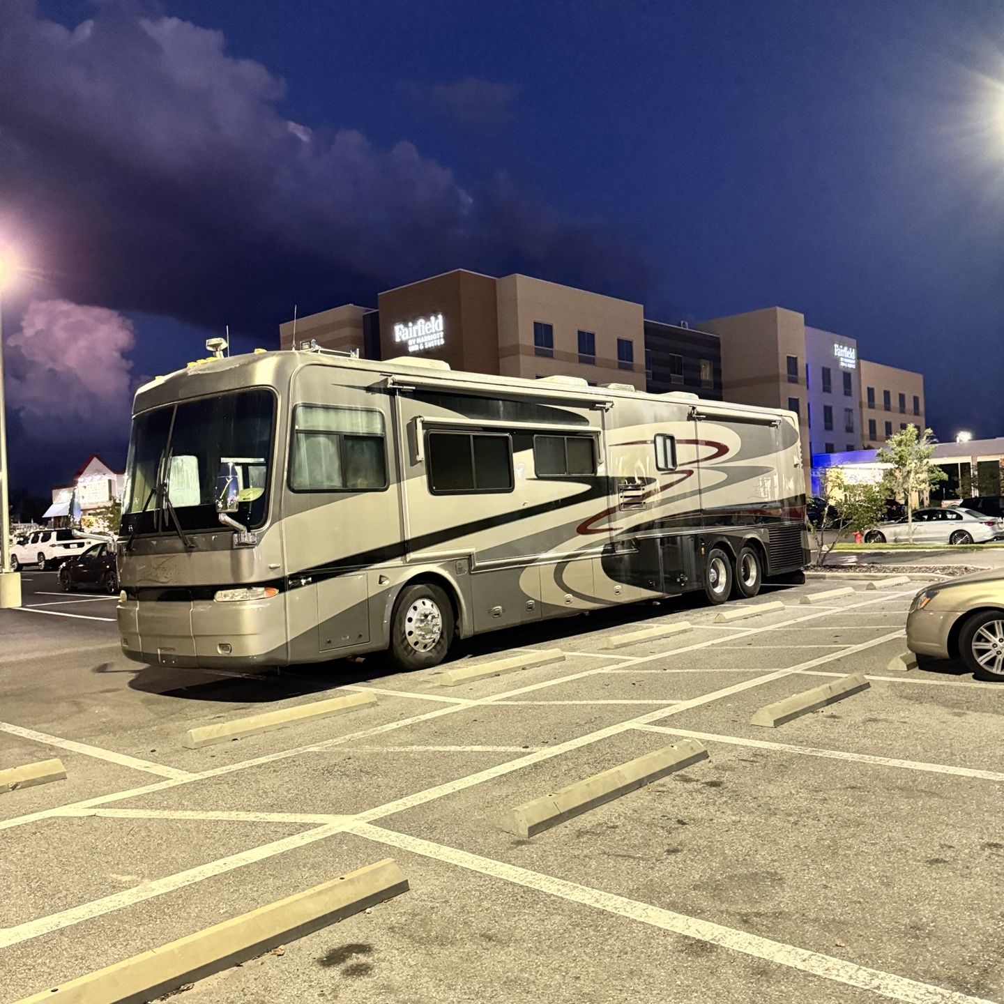 2005 Tiffin Zephyr 45 Foot 500hp Cummins