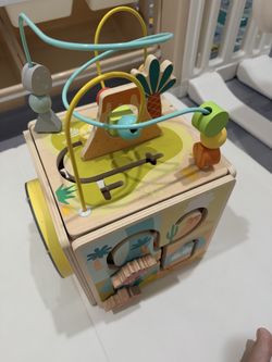Polyhedral wooden toys