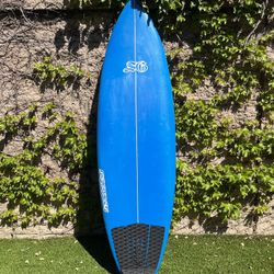 5’10” Shortboard Surfboard